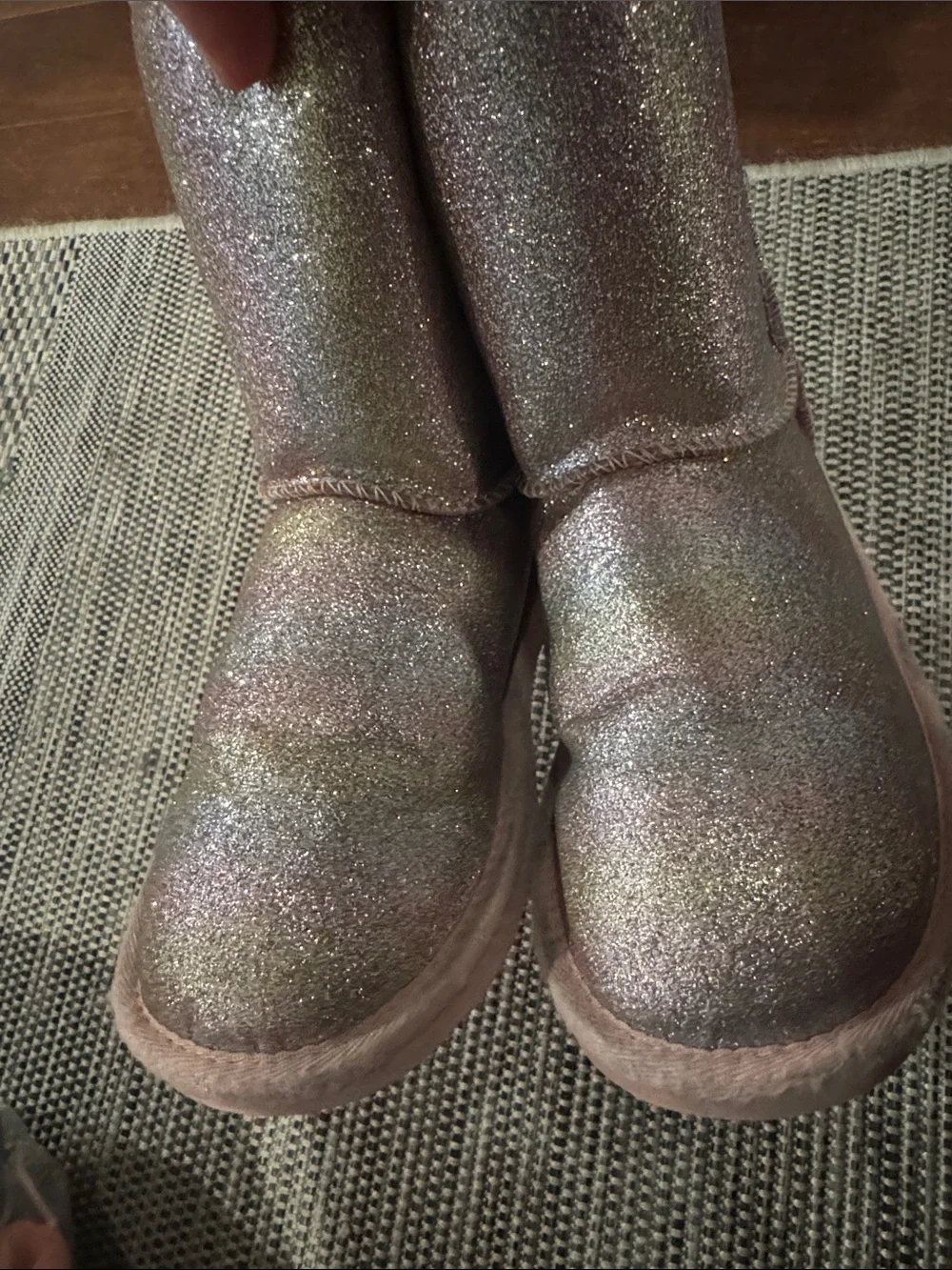 Uggs Kids Classic Glitter Boots in Metallic Rainbow, size 4